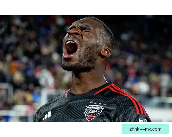 阿斯顿维拉门将大马丁因世界杯庆祝动作在金球奖颁奖典礼上再次遭遇嘘声